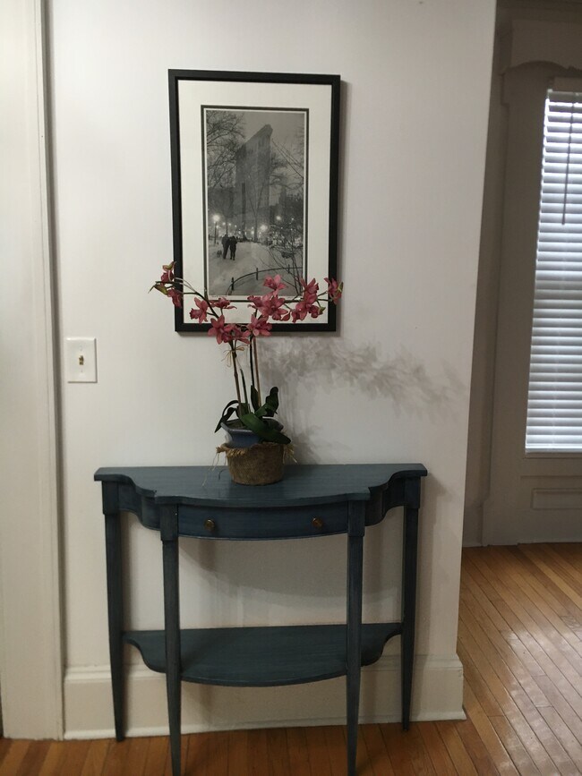 Front Hall - 3313 NY-343