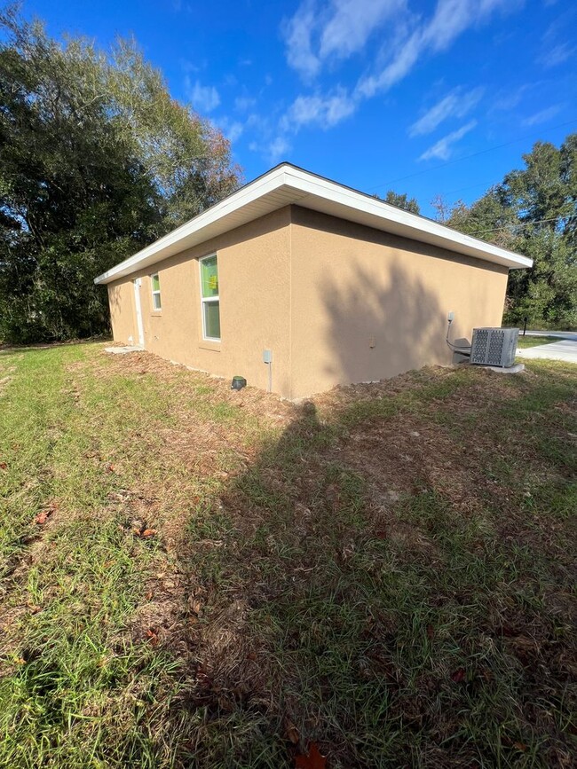 Foto del edificio - Lovely 3 Bedroom, 2 Bathroom Home in Ocala!!!