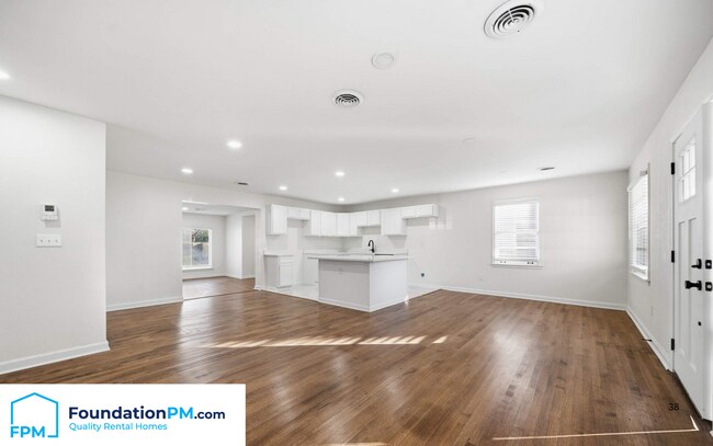 Foto del edificio - 1416 Marcia Rd