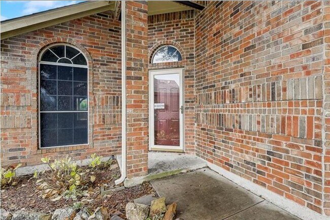 Building Photo - 1506 Oak Tree Rd