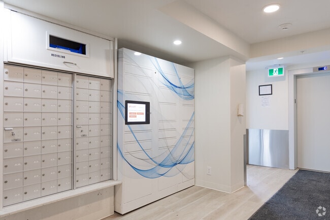 Lobby - 144 Lucan Ave, Waterloo