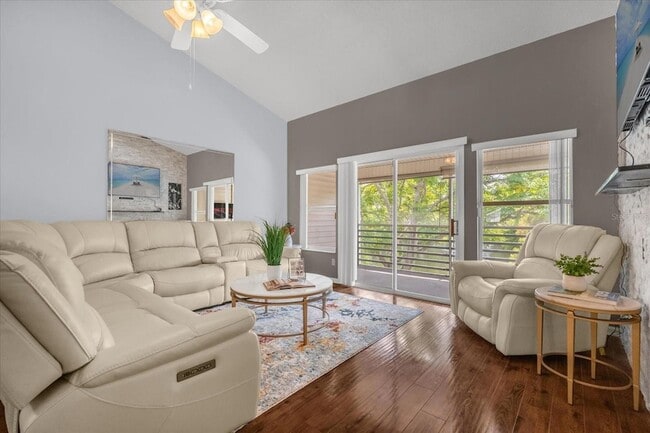 Foto del edificio - 6043 Lake Pointe Dr