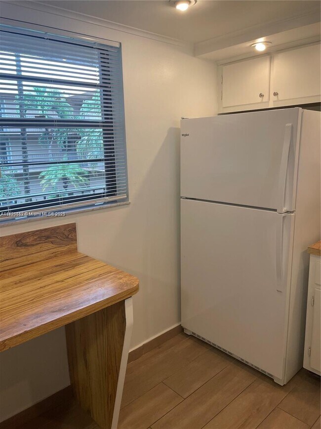 Foto del edificio - 10425 SW 112th Ave