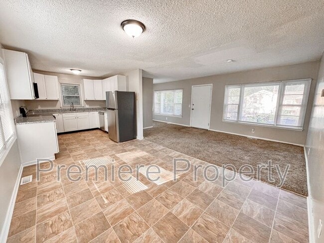 Foto del edificio - 5141 Booth Ave