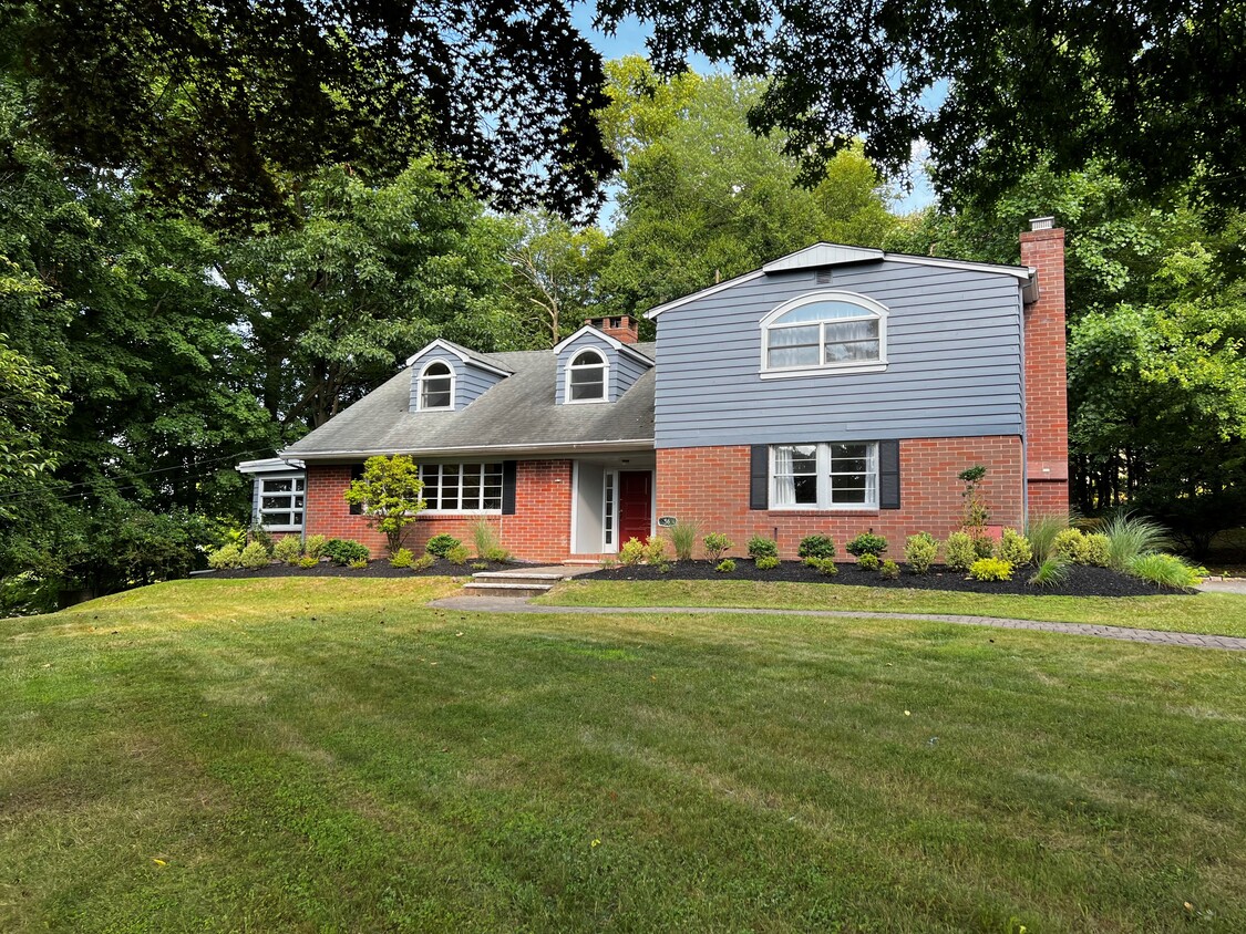 Foto principal - 56 Grandview Pl
