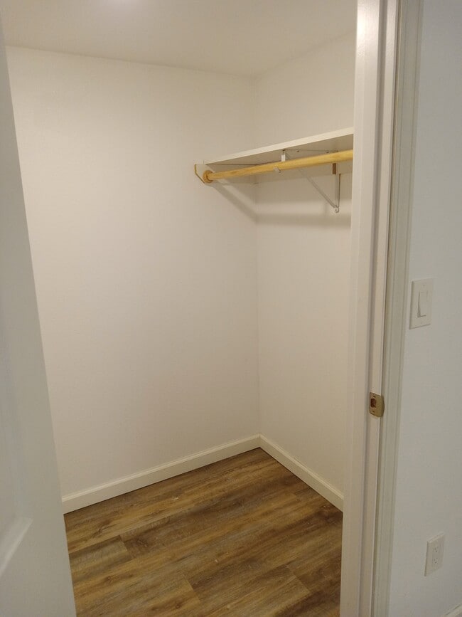 closet - 2607 Elm Drive Rd
