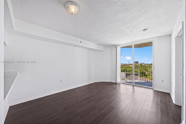 Foto del edificio - 102 SW 6th Ave