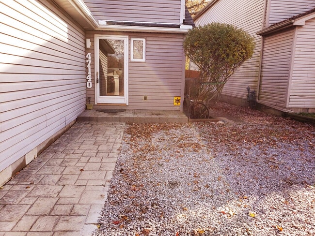 Building Photo - 47140 Forton Dr
