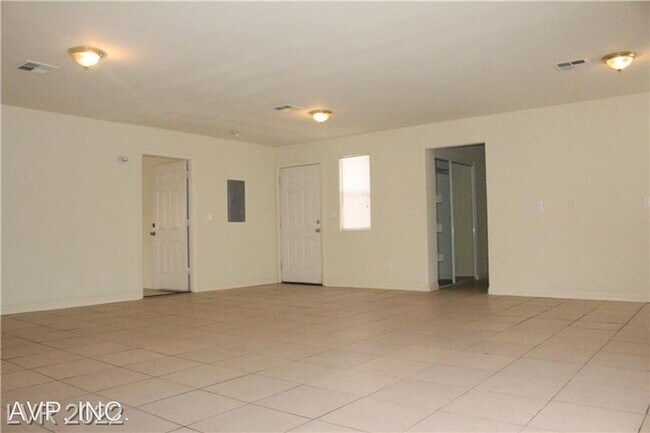 Building Photo - 7 br, 4 bath House - 6425 Alomar Ave
