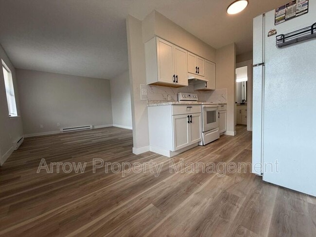 Building Photo - 606 S 7th St