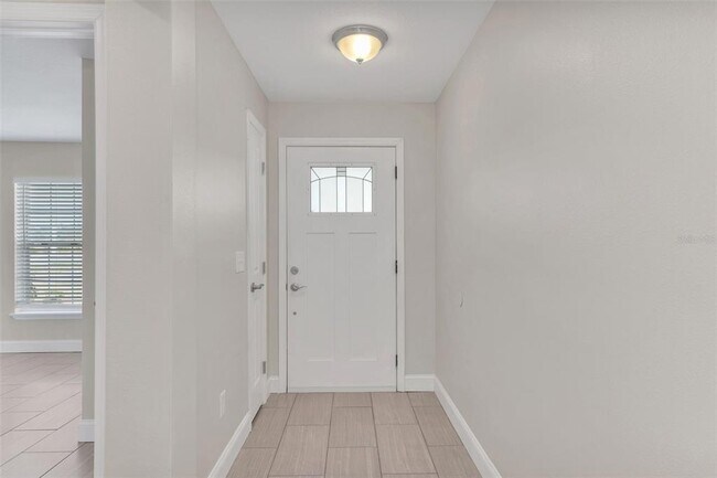 Foto del edificio - 2044 Hillview Cir