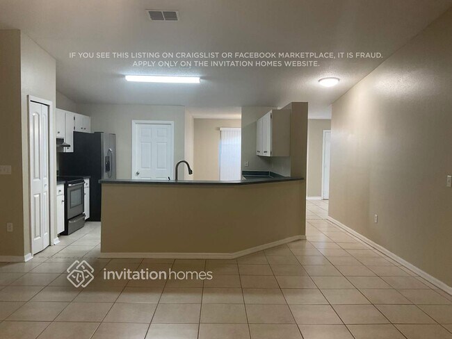 Foto del edificio - 913 W Lake Cannon Dr NW