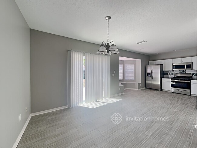 Building Photo - 6266 Crickethollow Dr