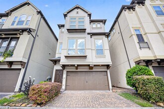 Building Photo - 2707 Shadybrook Meadow Dr