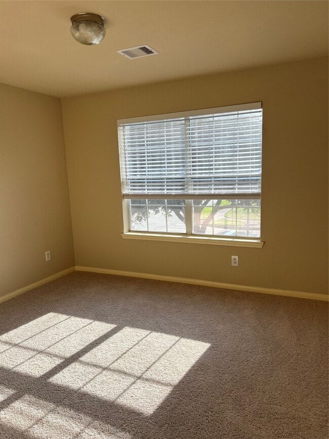 Building Photo - 202 Angela Ln