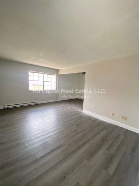 Foto del edificio - 420 Joseph Dr