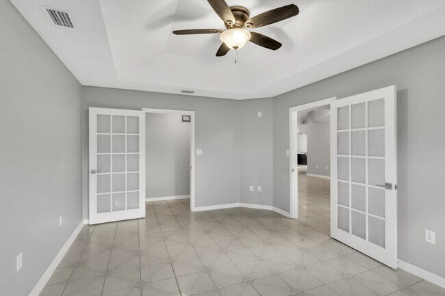 Building Photo - 2500 Bluewater Dr