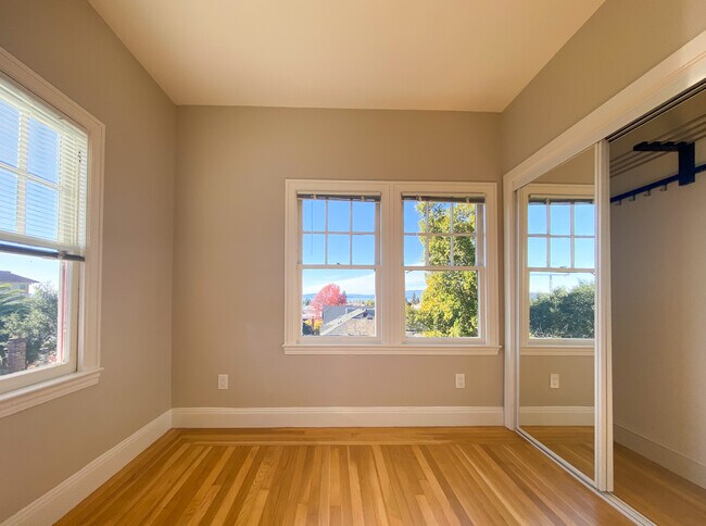 Building Photo - 1850 Arch St