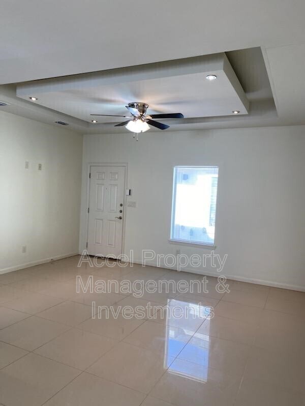 Foto del edificio - 1715 W Smith Dr