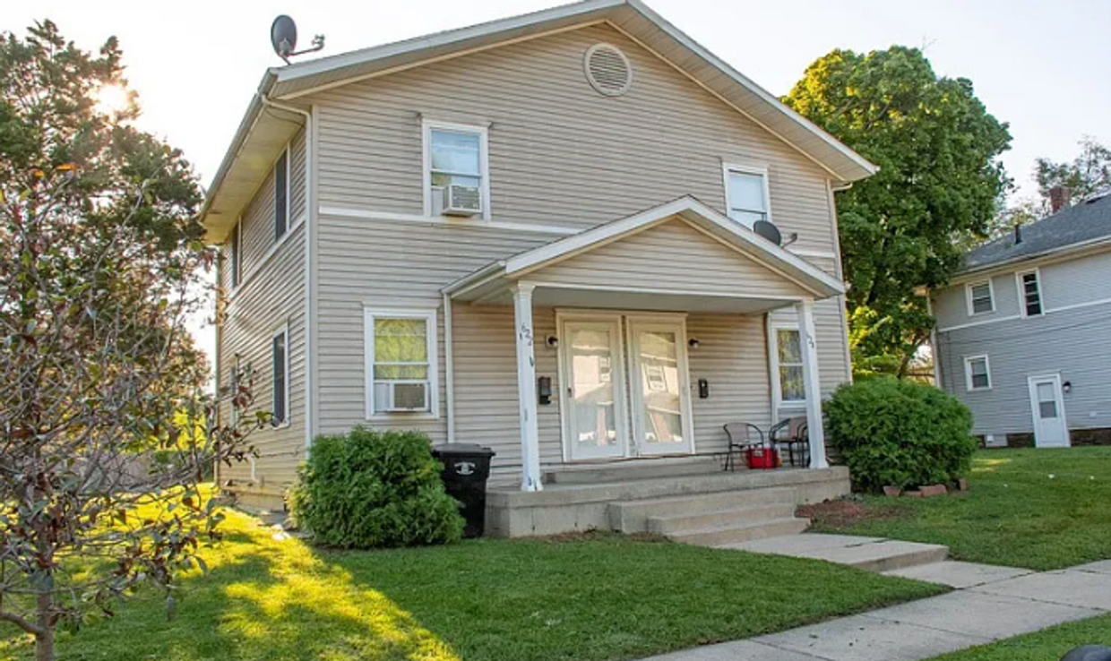 Primary Photo - Newly remodeled 2 Bedroom Duplex