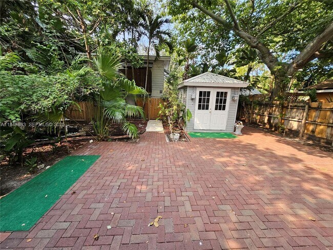 Foto del edificio - 38 SW 6th St