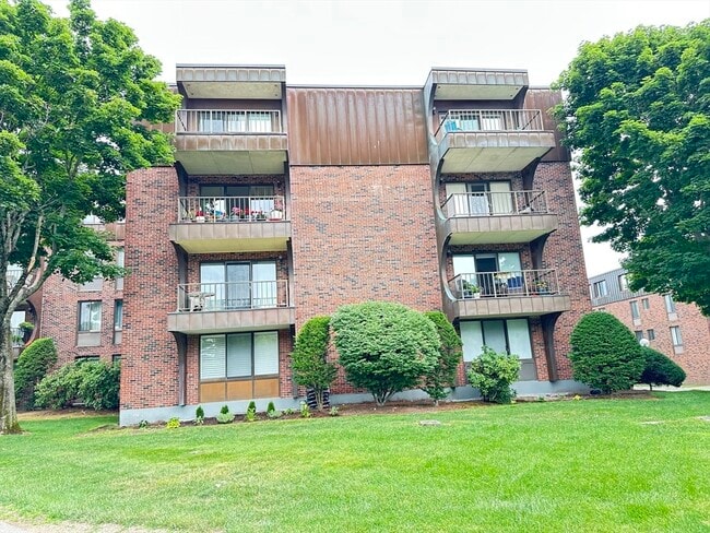 Foto del edificio - 1006 Paradise Rd