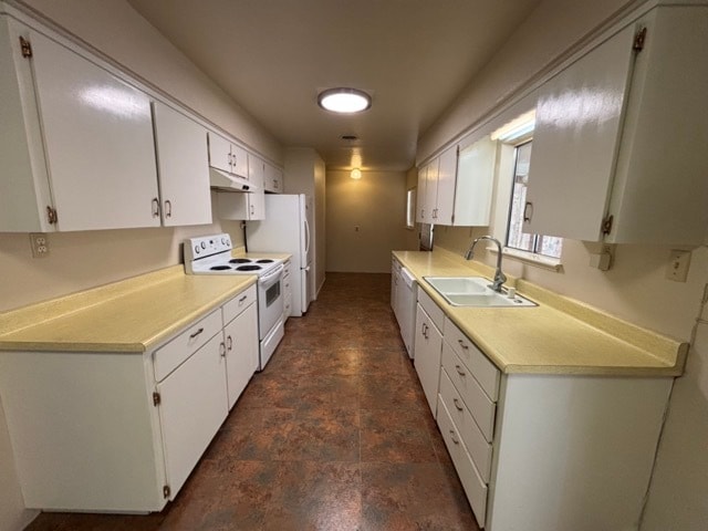 Building Photo - 2847 Moulton Dr