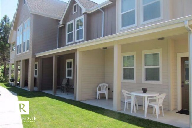 Building Photo - Gorgeous End Unit Townhome in The Heart of...