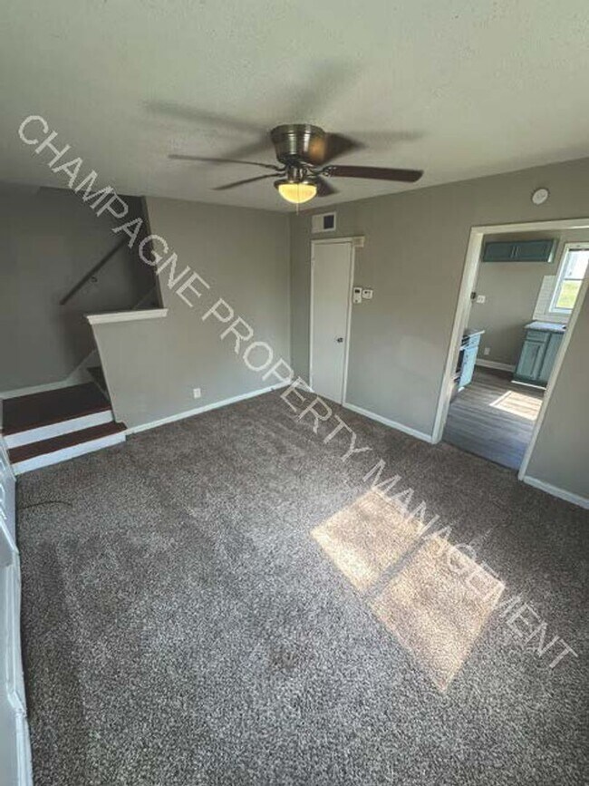Foto del edificio - 9519-9521 Charlotte St