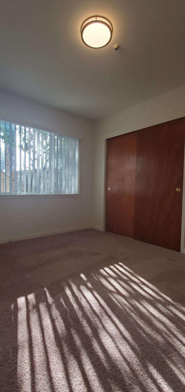 Building Photo - 1 bedroom in Santa Rosa CA 95405