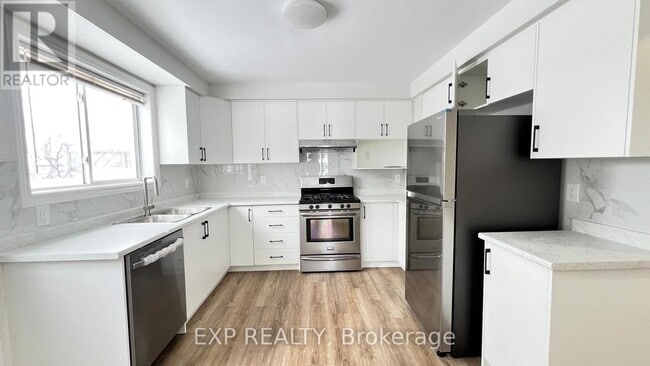 Building Photo - 26 Edenridge Dr