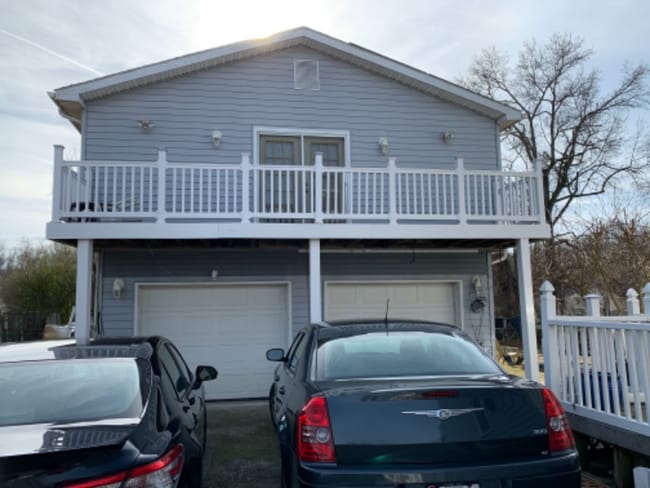 Building Photo - 404 Hearn Ln