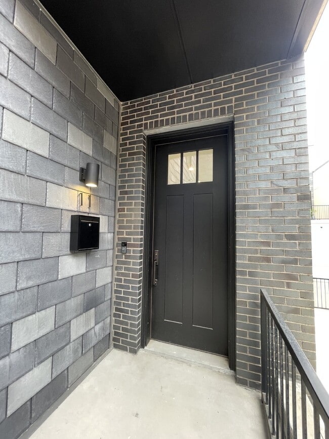 Building Photo - This brand-new 3 bed 3.5 bath