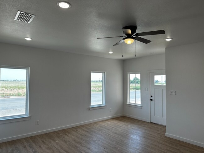 Building Photo - 5802 Virginia Ave