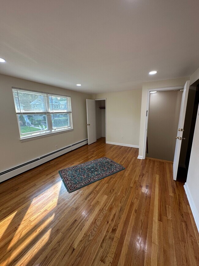 Entrance - 100 Clinton Pl