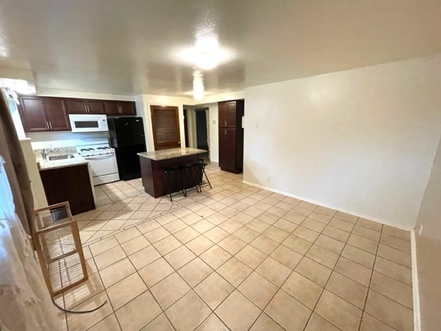 Building Photo - 571 E 500 N