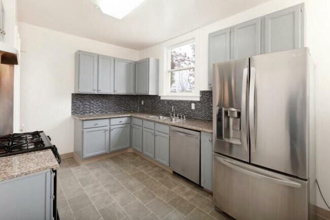 Foto del edificio - 4 bedroom in San Francisco CA 94115