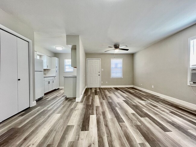 Foto del edificio - New & Improved 1 Bedroom and 1 Bathroom Home in the Center of San Marcos