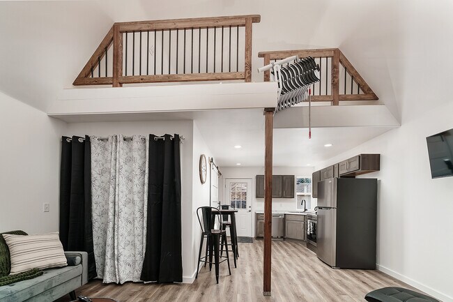 Foto del edificio - 2115 Patricia Ln