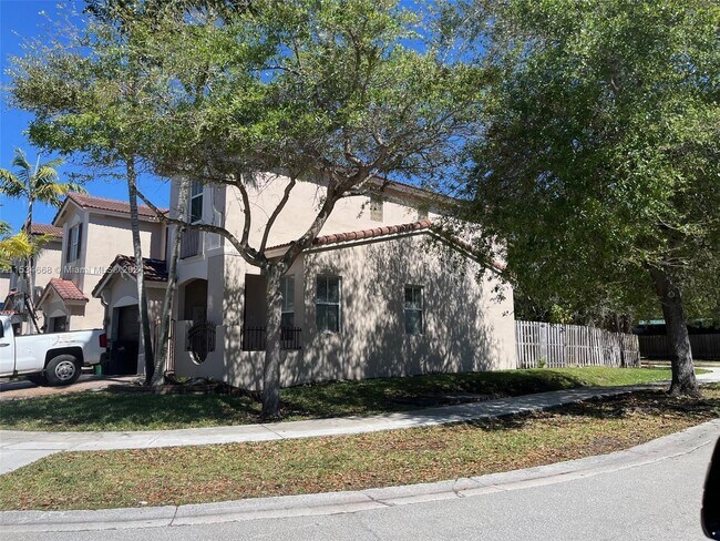 Building Photo - 977 SW 153rd Path