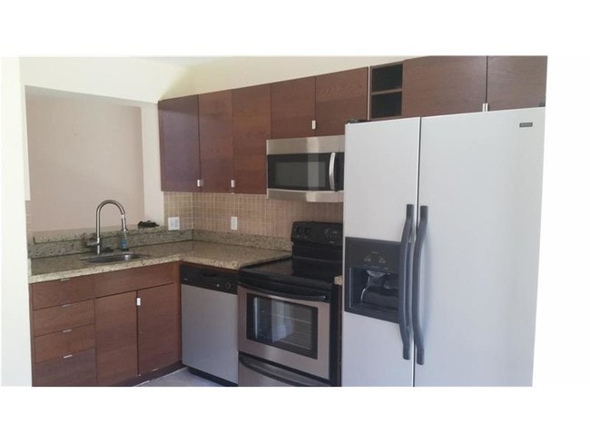 Building Photo - 4785 SW 62nd Ave