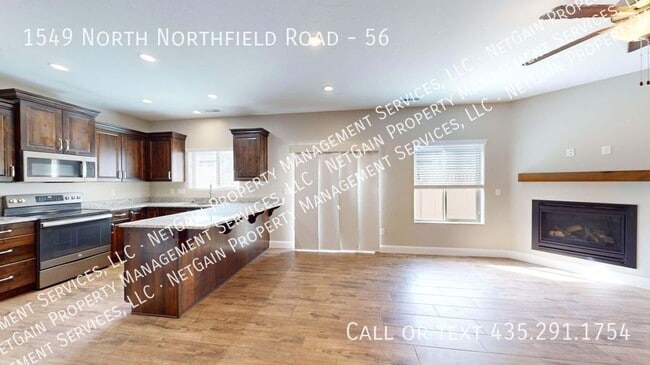 Building Photo - 1549 N Northfield Rd