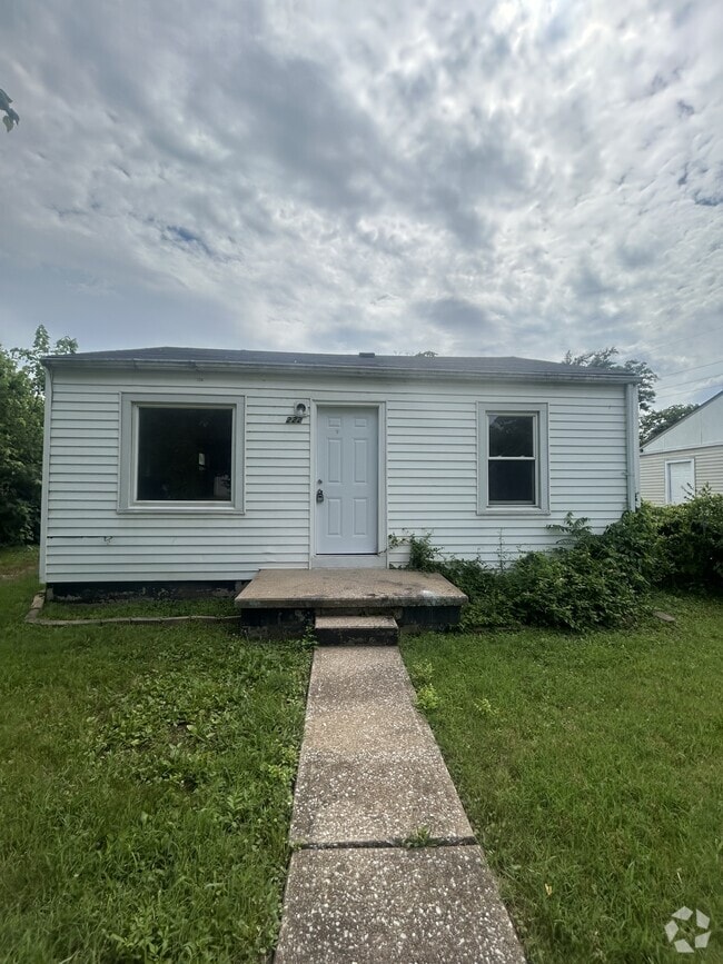 Building Photo - 222 Nadine St
