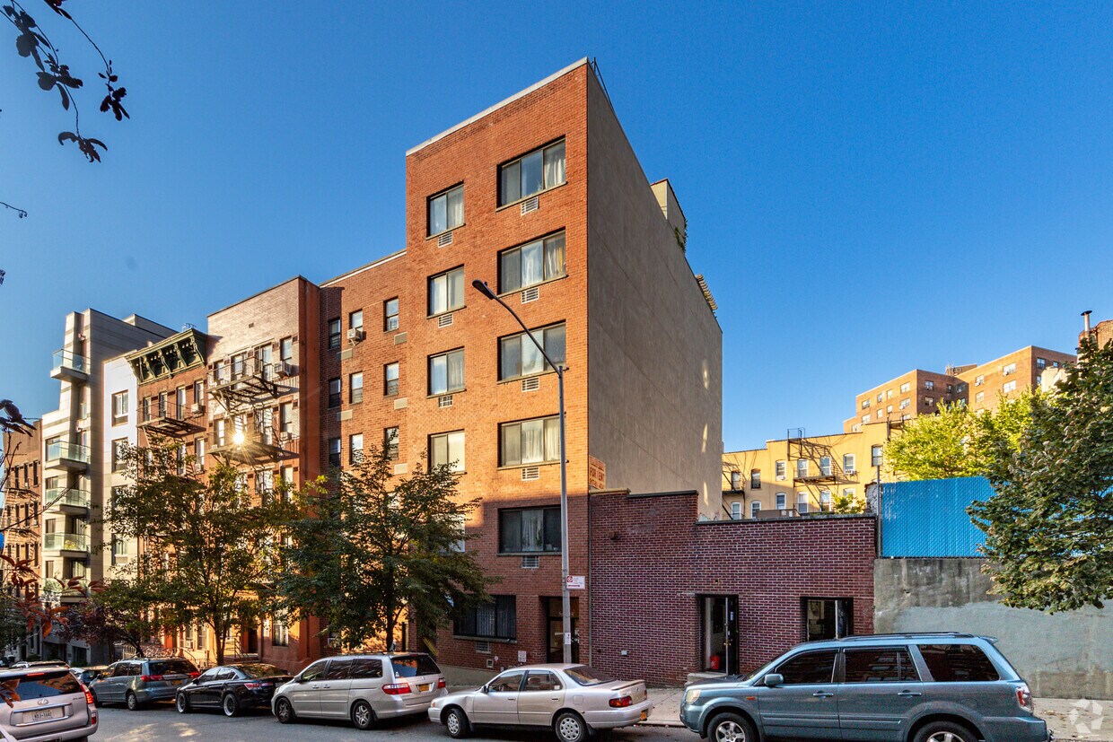 Primary Photo - 158 E 100th St