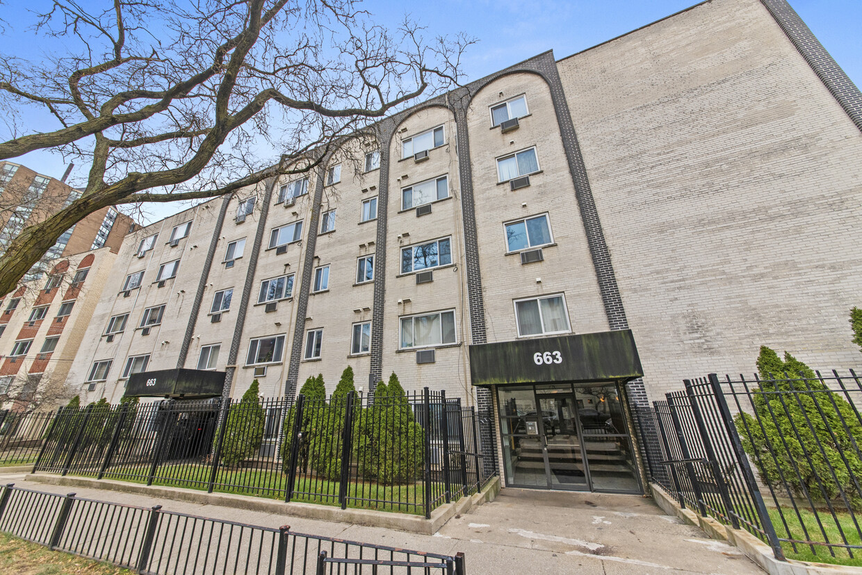 Foto principal - 650 W Grace St