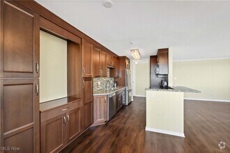 Building Photo - 12520 Edgewater Dr