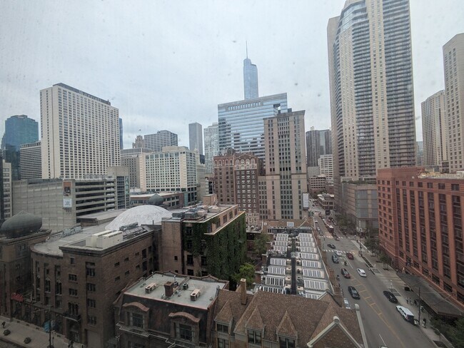 Foto del edificio - 10 E Ontario St