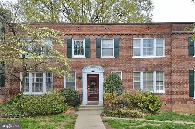 Photo - 2015 Key Blvd House