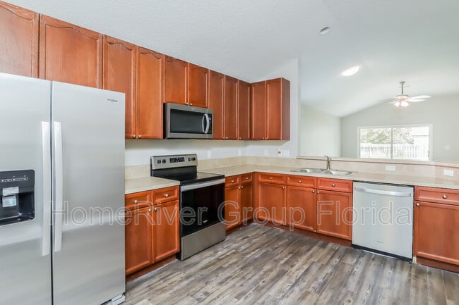 Building Photo - 4206 Victoria Lakes Dr W