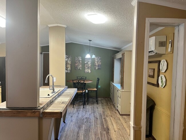 Building Photo - 1097 Elm Run